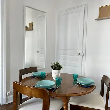 Apartment Charmant Appartement, Tout Equipe